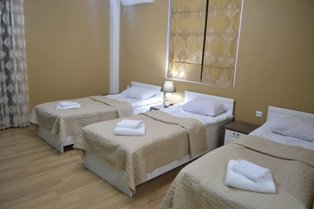 Renaissance Hotel Tiflis Oda fotoğraf