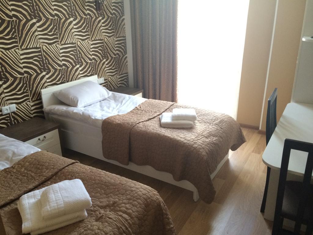 Renaissance Hotel Tiflis Oda fotoğraf
