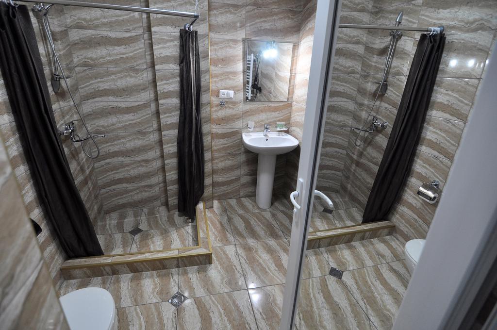 Renaissance Hotel Tiflis Dış mekan fotoğraf